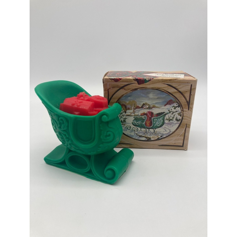 Vintage Avon Sleigh Light Bayberry Fragrance Candle Green Red Christmas Box